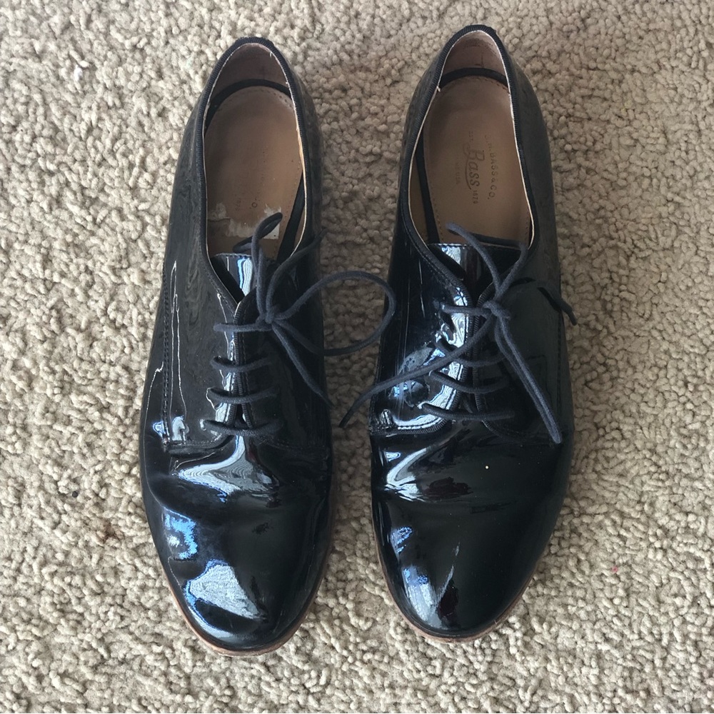 Bass shoes. Ella Oxford